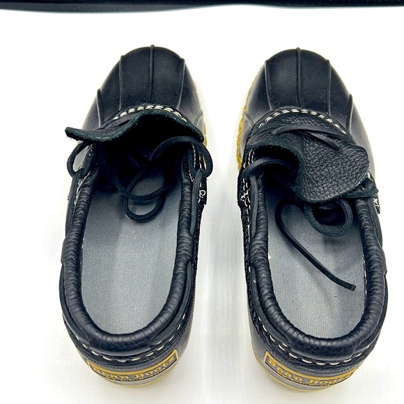 Bean boots by LL Bean size 7M looks brand new. - Picture 4 of 9